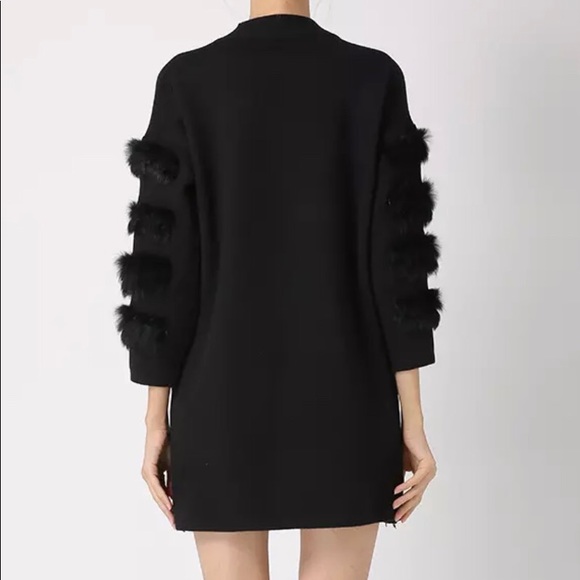 Knitted sweater dress with rabbit fur trims - Picture 3 of 8